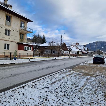 Apartamentul Florilor De Fan Azuga Exteriér fotografie