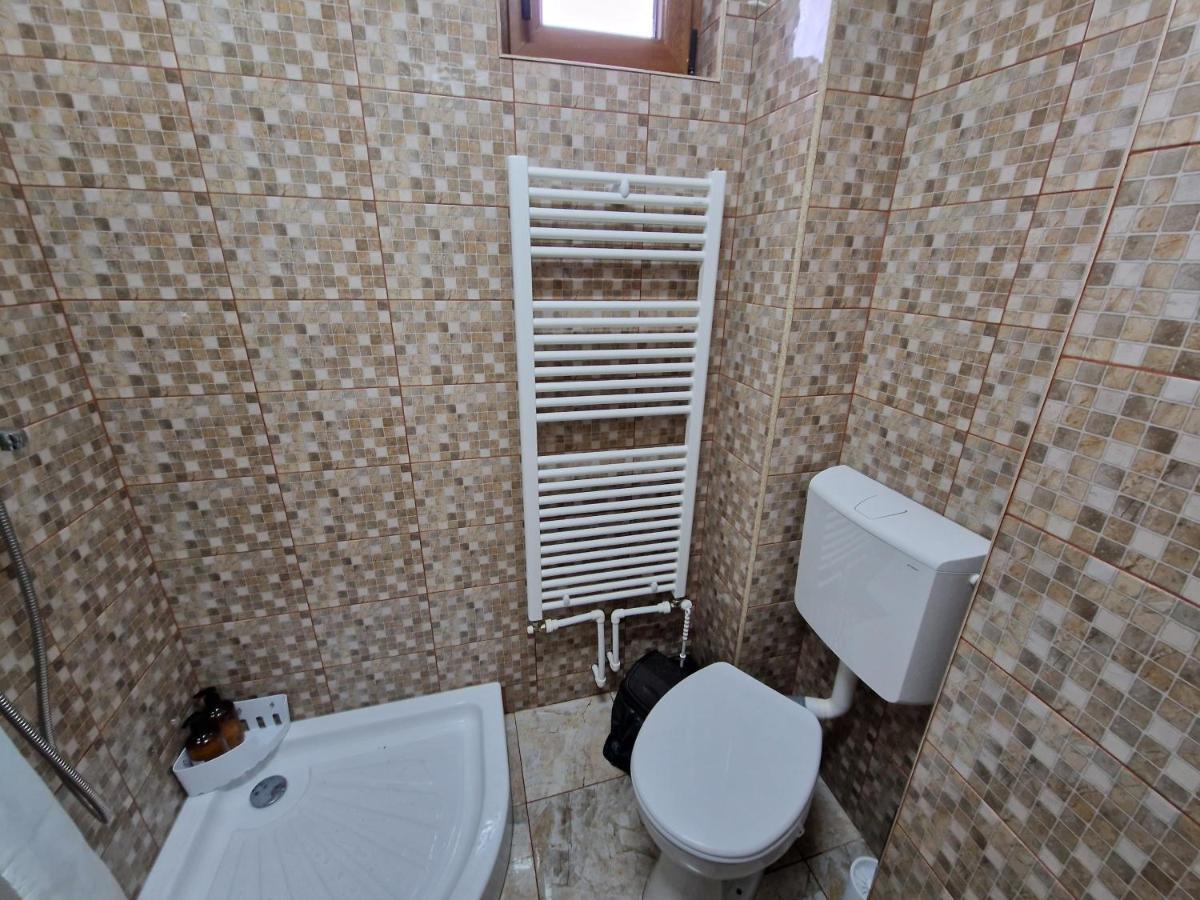 Apartamentul Florilor De Fan Azuga Exteriér fotografie