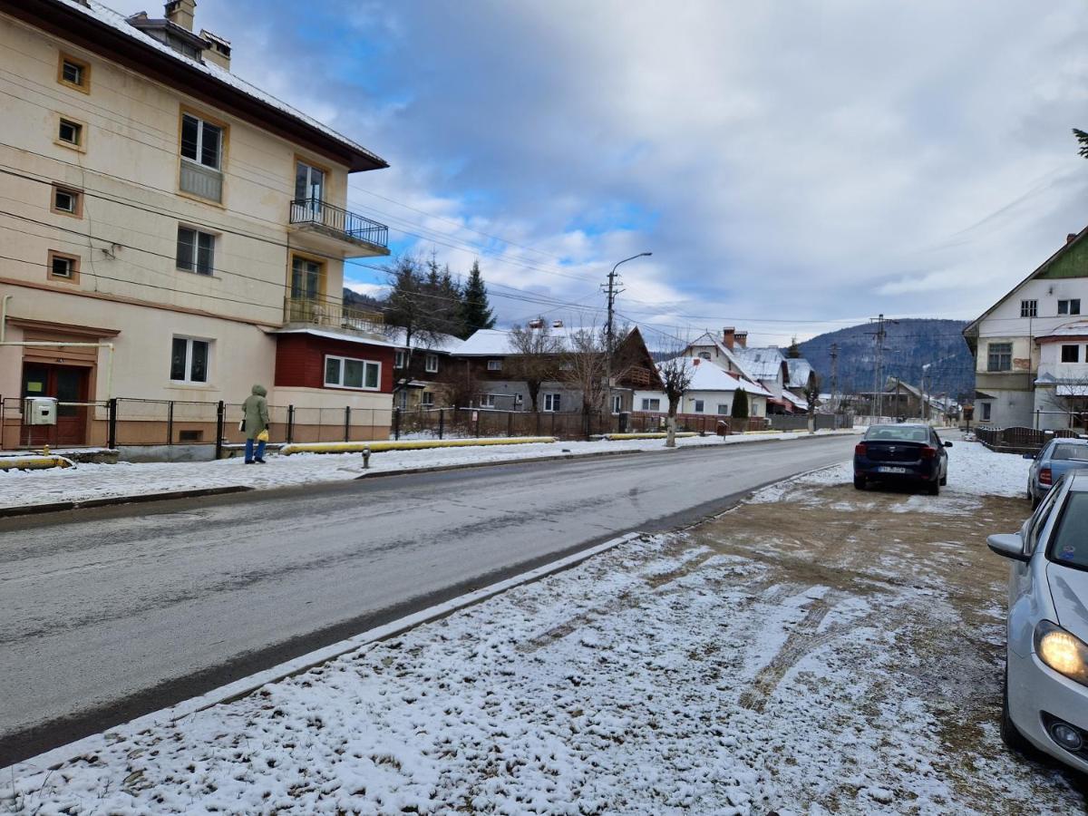 Apartamentul Florilor De Fan Azuga Exteriér fotografie